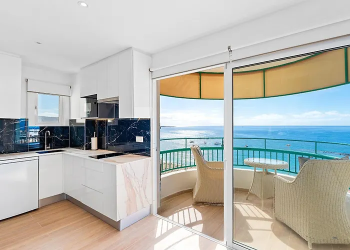 Renovated Panoramic Seaview Vistas *