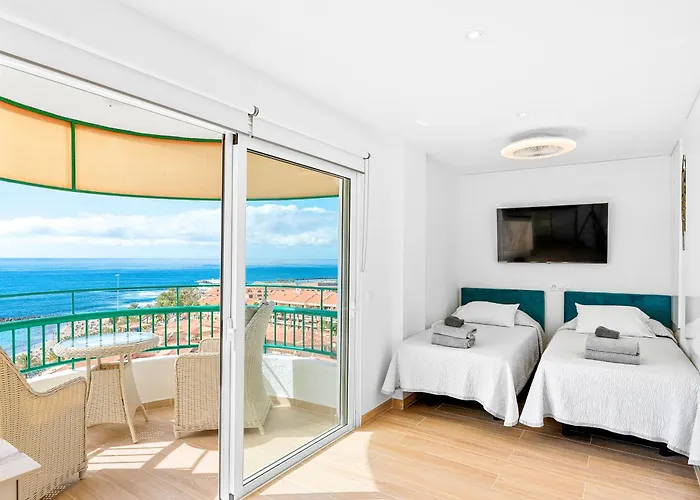 Renovated Panoramic Seaview Vistas 阿罗纳